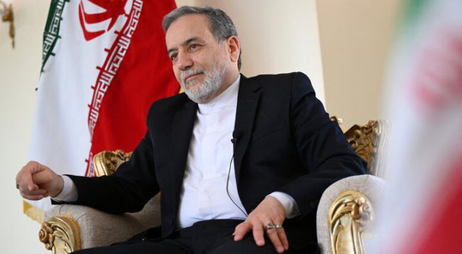 L'Iran s'immisce dans les tensions entre l'Inde et le Pakistan en se rendant à Islamabad