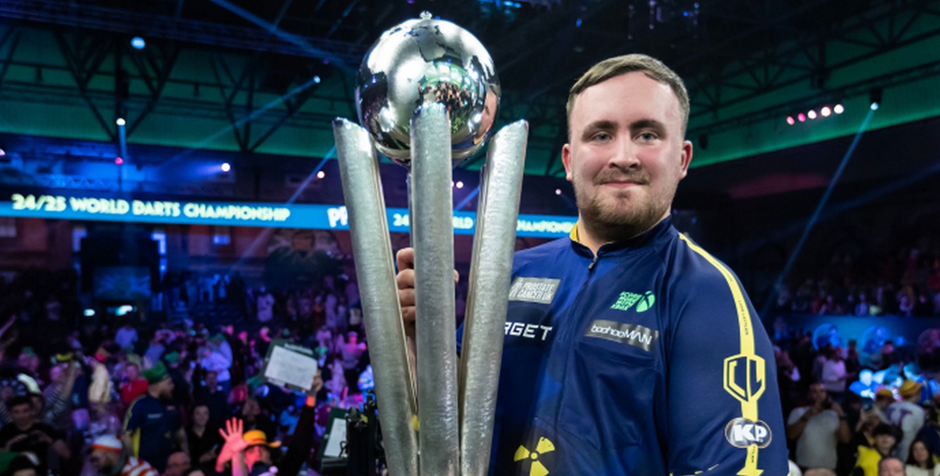 Luke Littler devient le plus jeune champion du monde de