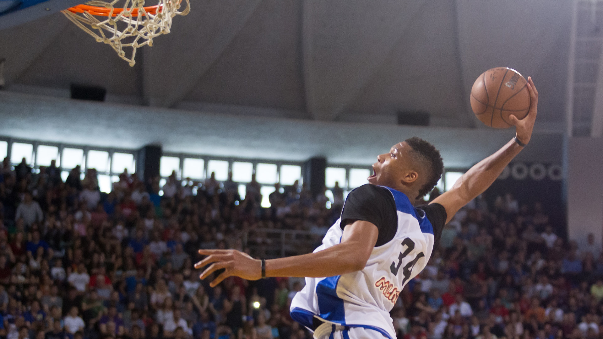 Giannis Antetokounmpoはロサンゼルスレイカーズに参加できます –
