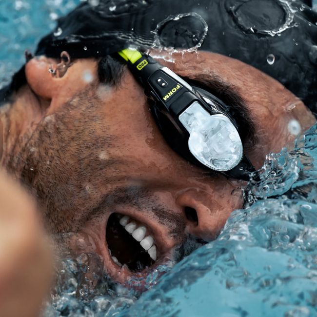 Les dernières lunettes de natation intelligentes de Form ont été améliorées et sont désormais dotées de lentilles en verre Gorilla, les premières du genre