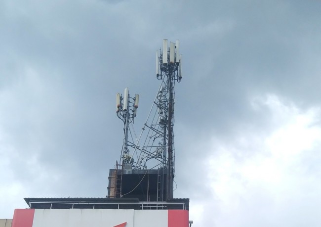 Gaza est confrontée à une panne de télécommunications alors que l'assaut terrestre s'intensifie
