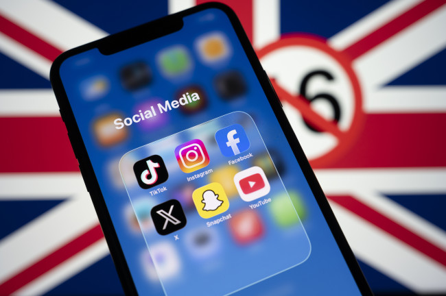 YouTube, TikTok, Instagram, Facebook, X et Snapchat font tous partie de l'interdiction des réseaux sociaux pour les moins de 16 ans au Royaume-Uni