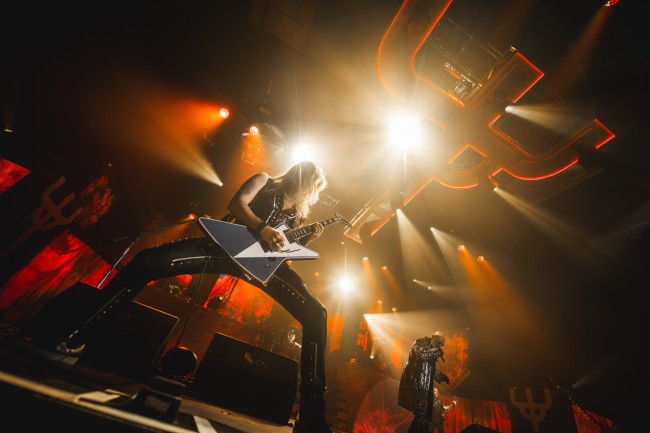 Judas Priest rend hommage à Ozzy Osbourne avec une version caritative de War Pigs