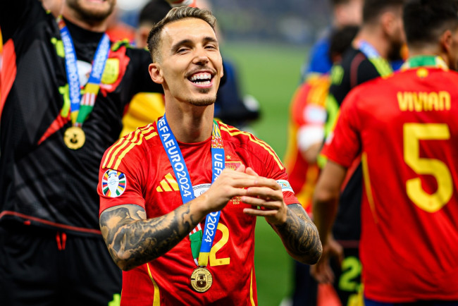 L'Atlético de Madrid a trouvé un accord pour Alejandro Grimaldo, qui joue actuellement avec l'Espagne à la Coupe du monde