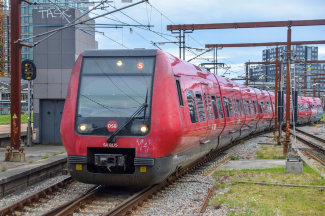 Deux trains entrent en collision au nord de Copenhague, faisant 5 blessés graves.