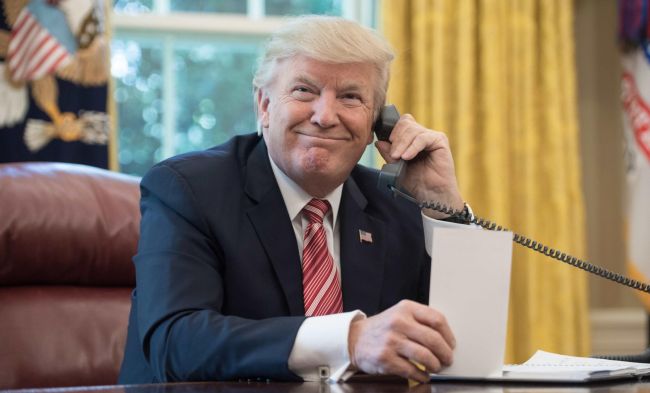 Trump révèle qu'il a parlé avec Poutine : "Il veut voir les gens arrêter de mourir".