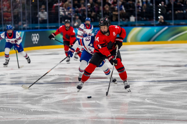 La Finlande et la Slovaquie peuvent-elles arrêter les États-Unis et le Canada avant la finale de hockey sur glace ?