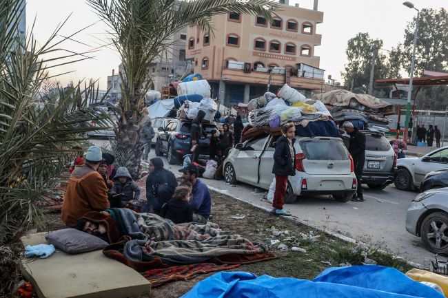 Les troupes israéliennes commencent à se retirer du corridor clé de Gaza dans le cadre de l'accord de cessez-le-feu
