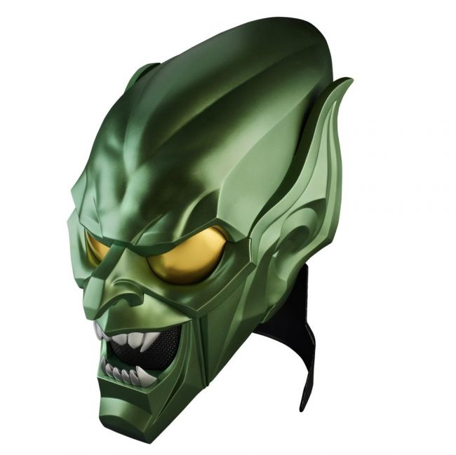 Tu peux maintenant te déguiser en Bouffon vert avec le masque de Hasbro ...