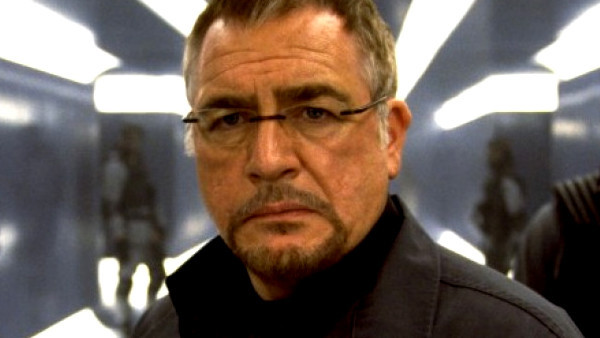 Brian Cox accuse Marvel et DC de détruire l'industrie cinématographique.