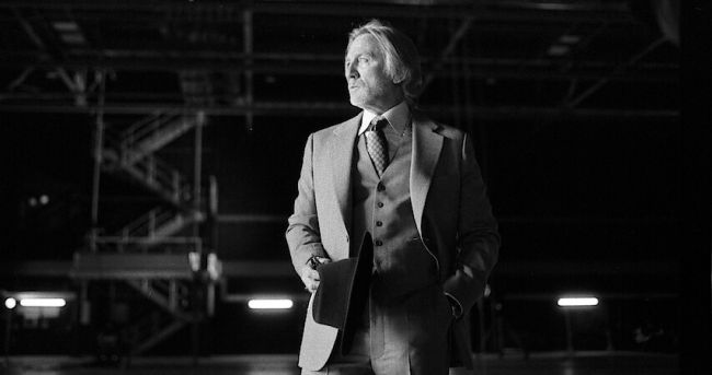 Wake Up Dead Man: A Knives Out Mystery