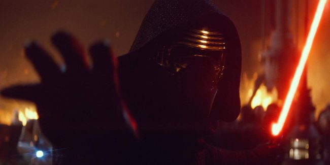 Marvel dévoile une nouvelle bande dessinée Star Wars sur les jours les plus sombres de Kylo Ren.