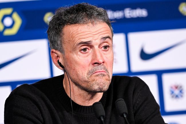 La LFP reporte le match PSG-Lens en Ligue 1 et est accusée d'accorder un traitement de faveur au PSG.