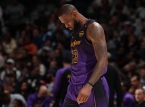 Le déclin de LeBron James : il affiche les pires statistiques de sa carrière depuis ses années de débutant après la défaite 109-80 des Lakers