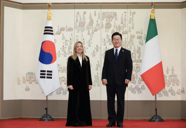 La Corée du Sud et l'Italie renforcent leur coopération dans les domaines de l'IA, des puces et des minéraux critiques.