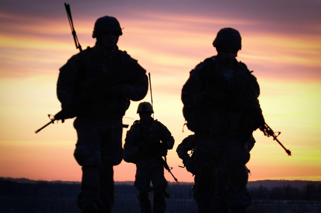 Des milliers de parachutistes américains se déploient au Moyen-Orient