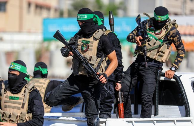 Le Hamas reporte la prochaine libération d'otages prévue pour samedi