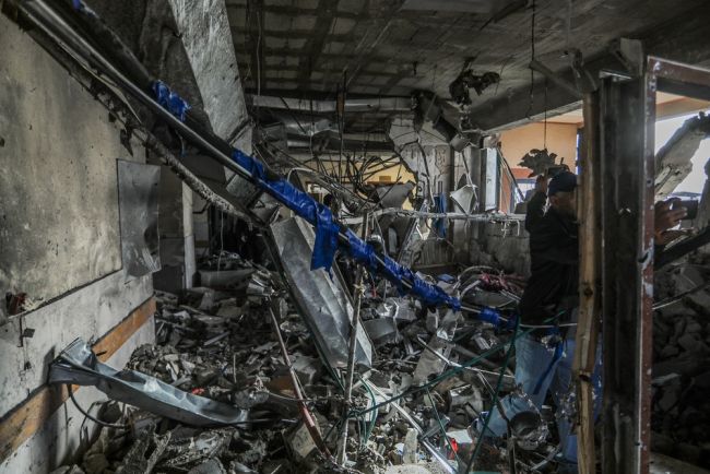 Les frappes israéliennes font plus de 100 morts à Gaza alors que les pourparlers sur le cessez-le-feu sont dans l'impasse