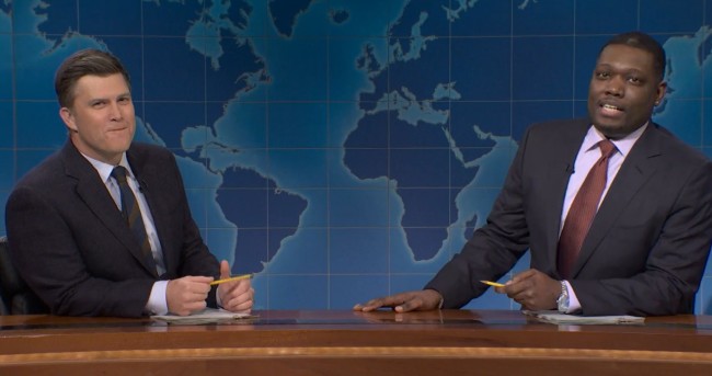 C'est à nouveau cette période de l'année : Colin Jost et Michael Che échangent des blagues sur SNL