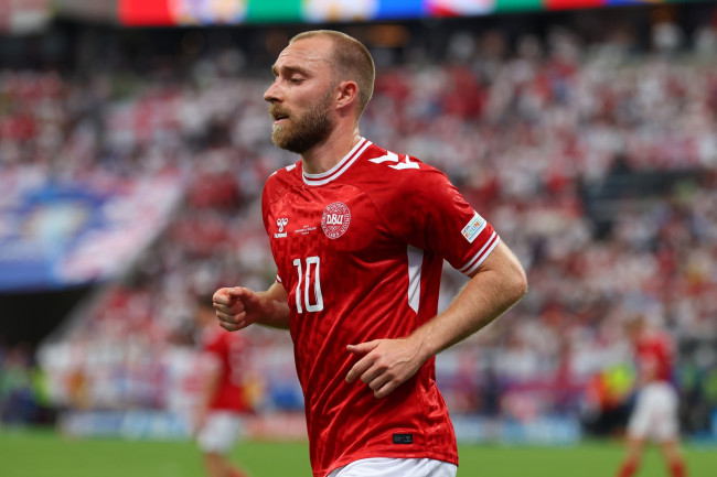 Eriksen est chez lui et se remet bien : « Mon défibrillateur cardiaque a fait exactement ce pour quoi il a été conçu : me protéger »