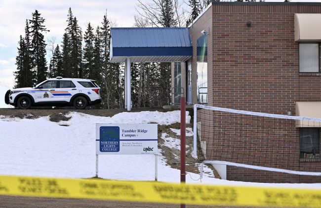 La police canadienne identifie une jeune femme de 18 ans comme étant la suspecte d'une fusillade meurtrière dans une école