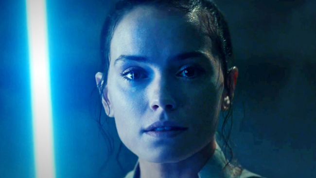 Daisy Ridley confirme que Kathleen Kennedy est très impliquée dans le prochain film de Rey.