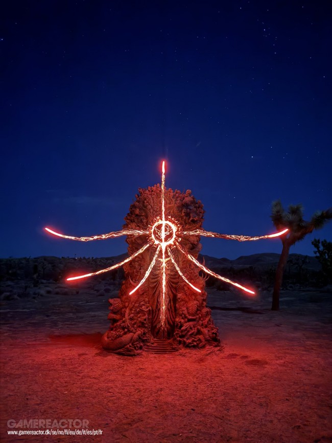Une statue dans le désert se prépare à la grande annonce de Divinity aux Game Awards