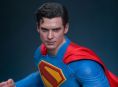 Hot Toys présente une figurine super détaillée de Superman 
