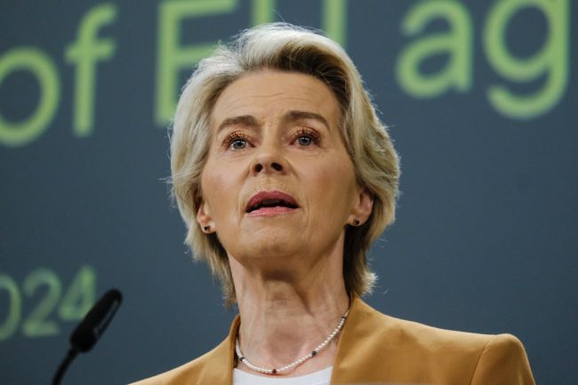L'Union européenne répond à la menace de tarifs douaniers de Trump par un avertissement ferme et des plans de contre-mesures.