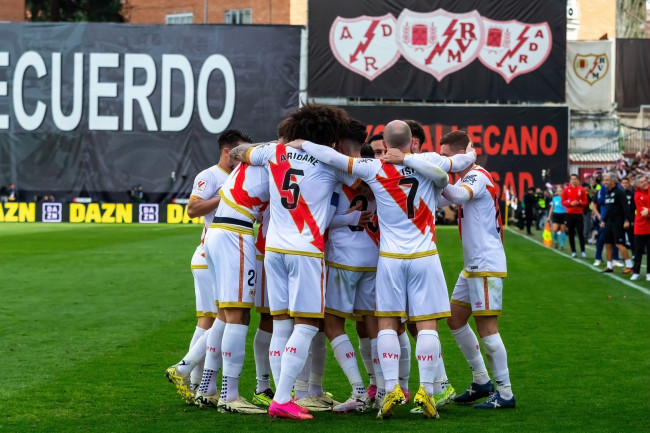 Rayo Vallecano accède à la finale de la Ligue des conférences au terme d'une finale épique : L'Espagne gagne sa cinquième place en Ligue des champions.