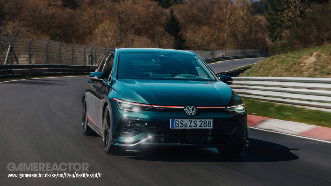 La Golf GTI établit le record du tour au Nürburgring pour les voitures à traction avant.