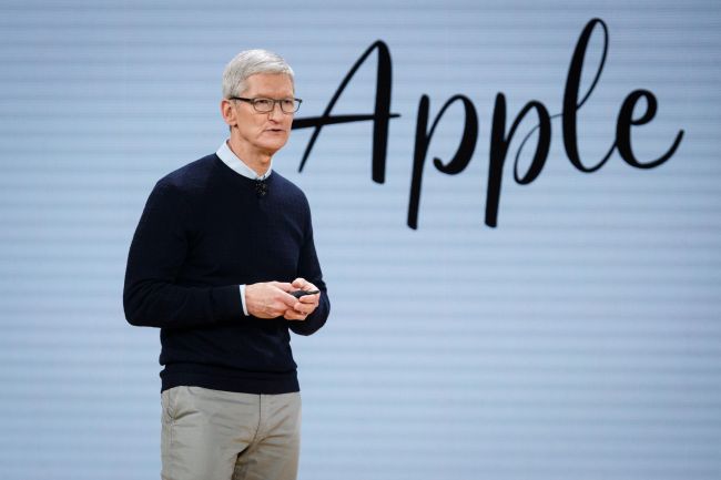 Tim Cook quitte son poste de PDG de Apple après 15 ans à la tête de l'entreprise.