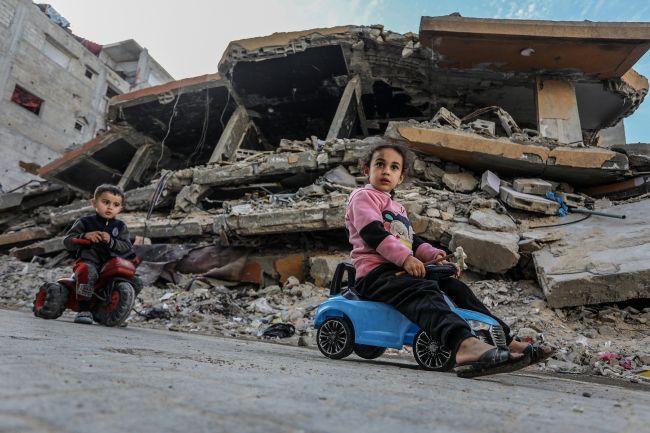 Le nombre de morts à Gaza atteint 50 000 alors que la guerre d'Israël contre le Hamas s'intensifie.