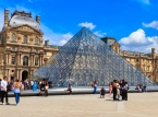 Le Louvre installe des barres de s&eacute;curit&eacute; sur le balcon utilis&eacute; lors du cambriolage d'octobre : "Tirer toutes les le&ccedil;ons"