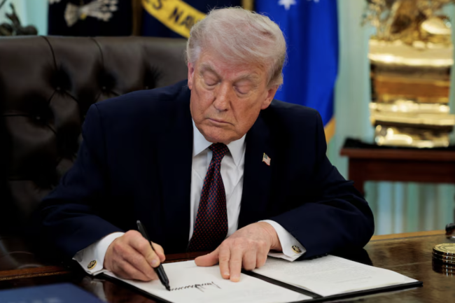Trump déclare que les États-Unis envisagent fortement de quitter l'OTAN