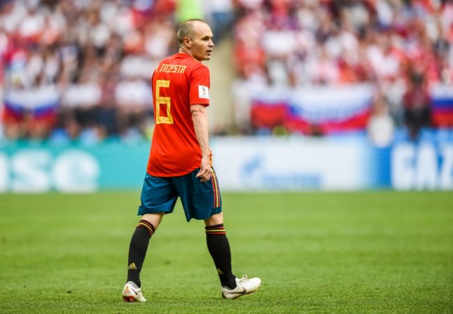 Andrés Iniesta se voit offrir un rôle clé dans l'équipe nationale de football du Maroc, mais n'a pas encore accepté.