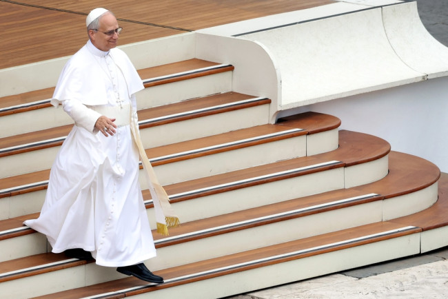 Le pape Léon met en garde contre la "tyrannie majoritaire" dans les démocraties après l'affrontement avec Trump.