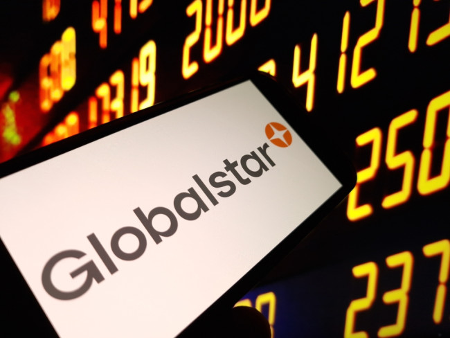 Amazon va acquérir Globalstar dans le cadre d'une transaction de 11,6 milliards de dollars pour défier Starlink.