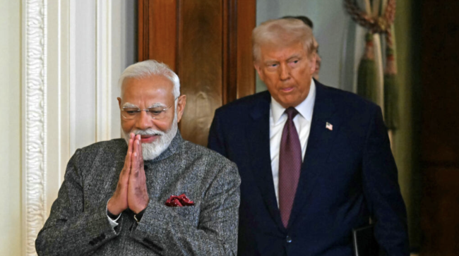 Trump réduit les droits de douane sur l'Inde à 18 % (contre 50 % auparavant).