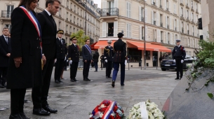 Cérémonies commémoratives des attentats de Paris : Regarder en direct (tout en un seul endroit)