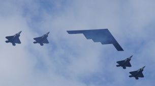 Tout ce que tu dois savoir sur les bombardiers B-2 américains qui ont frappé les installations nucléaires iraniennes.
