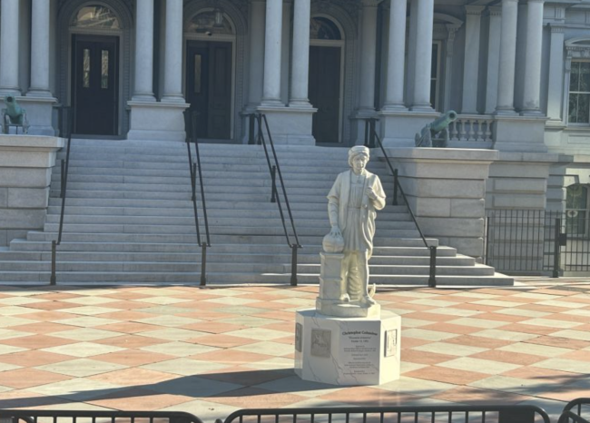 La Maison Blanche installe une statue de Christophe Colomb : "Le héros américain originel".