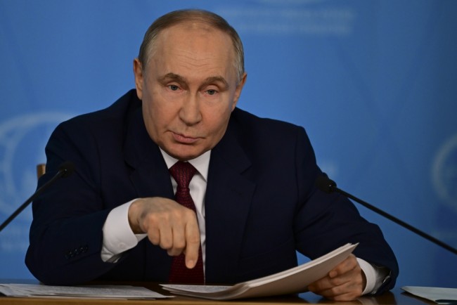 Poutine signale que la Russie pourrait envisager un échange de territoires dans le cadre des négociations sur l'Ukraine : "Un échange partiel de territoires"