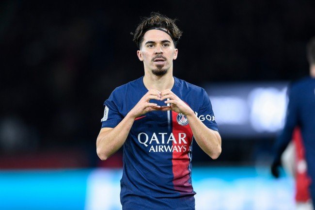 La défaite du PSG à Lyon signifie que la course au titre de la Ligue 1 avec Lens est encore très ouverte.