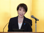 Le premier ministre japonais demande &agrave; la population de se r&eacute;fugier en hauteur apr&egrave;s le tremblement de terre survenu au large des c&ocirc;tes du pays.