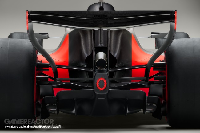 Jette un coup d'œil à la nouvelle voiture de Formule 1 d'Audis