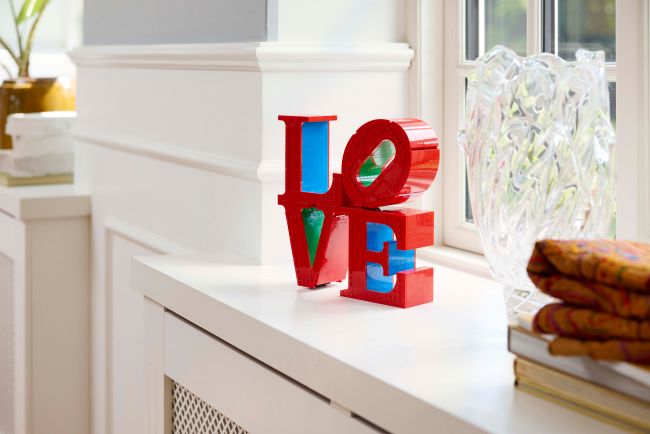 Lego Art devient romantique avec le set Love