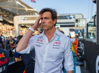 Toto Wolff avait des sentiments mitig&eacute;s lorsqu'il a re&ccedil;u le troph&eacute;e apr&egrave;s la victoire d'Antonelli &agrave; Monaco
