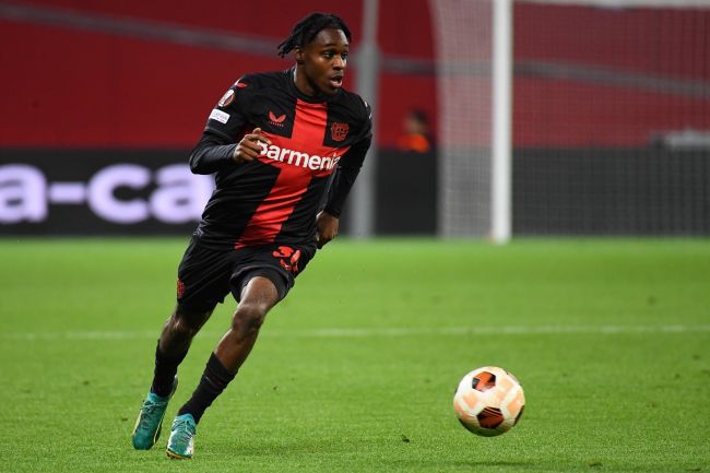 Liverpool cherche à signer ce défenseur du Bayer Leverkusen pour remplacer Trent Alexander-Arnold.