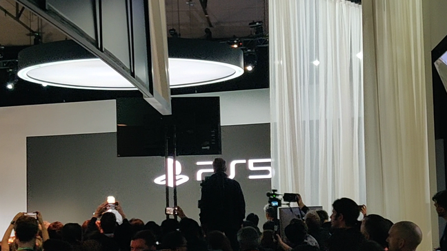 CES20 - PS5 Logo Reveal!